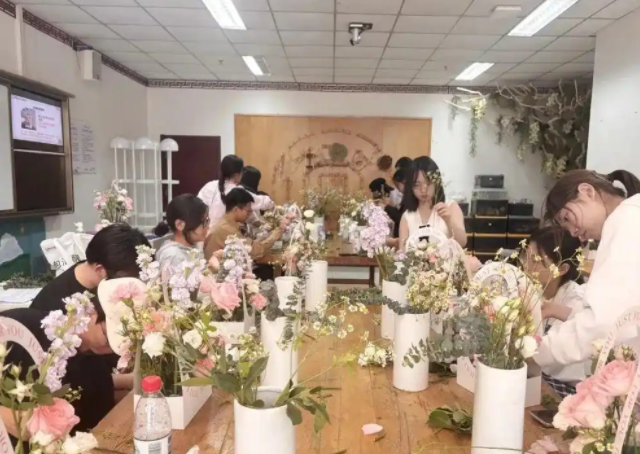职校学习是他们确立工作方针培养