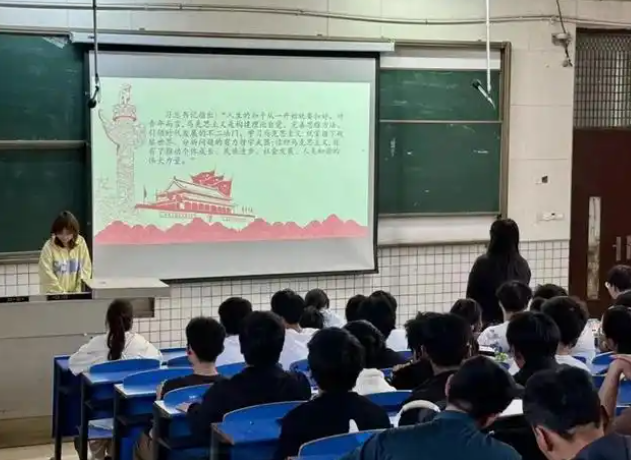 而是学生生长的殿堂讲堂是教育的